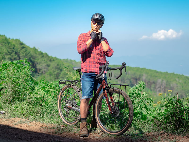 can you ride a hybrid bike on gravel