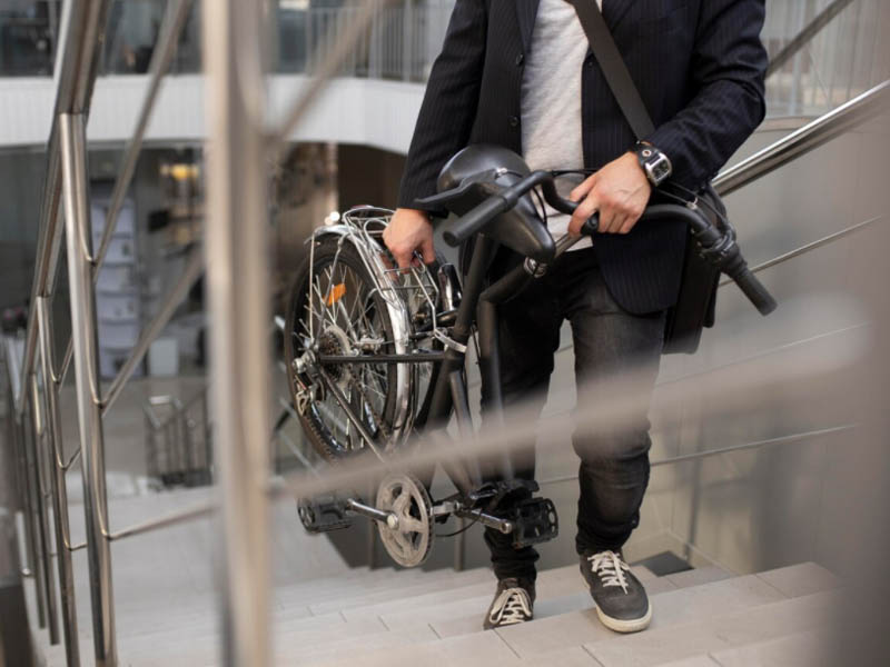 Tips on How to Carry Folding Bike in Public Transportation