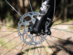 A mountain bike front braking system