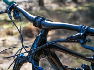 Polygon Mountain Bike handlebars and headtube