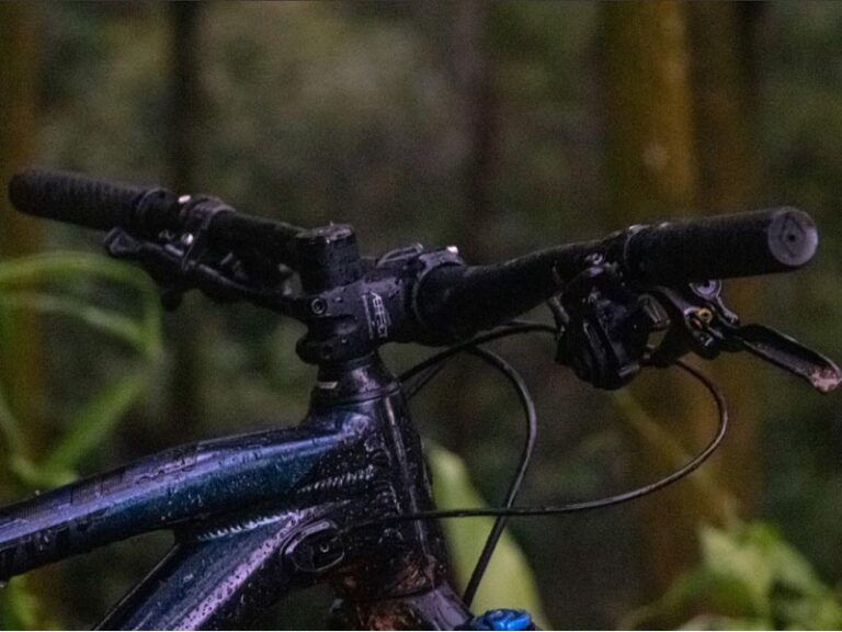 Easy Guide on How to Install Mountain Bike Handlebars Rodalink