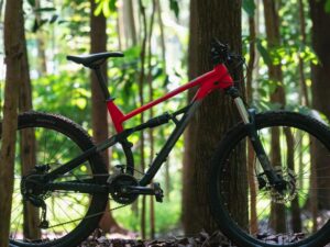 Sepeda polygon dual discount suspension