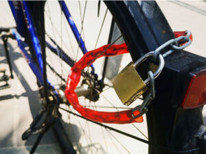 Stationary cheap chain lock