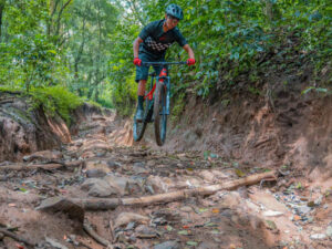 Jumping with a Hardtail, Why Not?