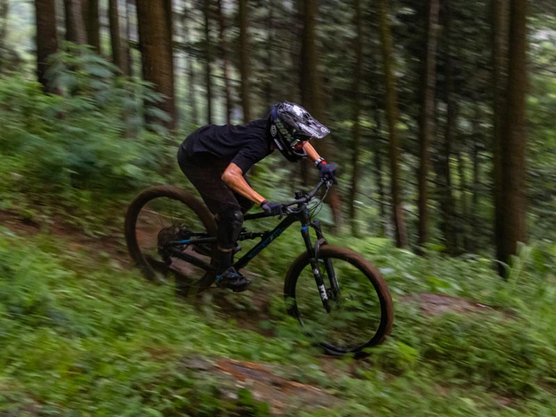 Guide on How to Change a Mountain Bike Tire With Disc Brakes Rodalink