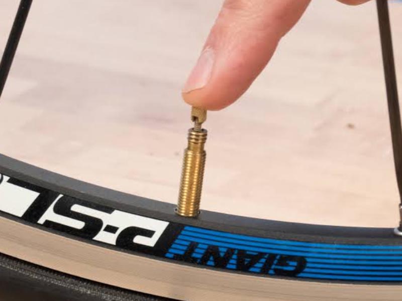 5 Easy Tips on How To Change a Bike Tire Tube You Must Know Rodalink