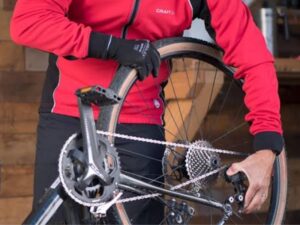 How to Remove a Tire with Disc Brakes