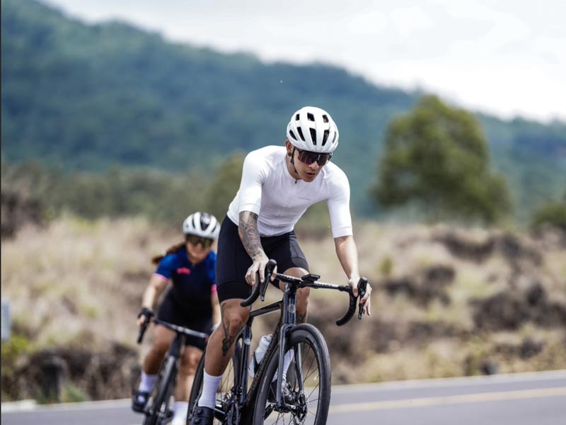 how to choose a road bike for beginners