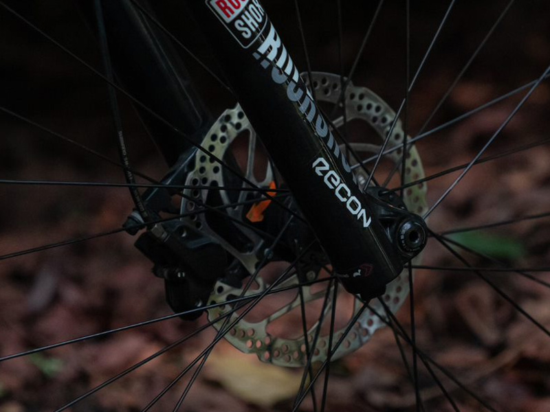 what does suspension do on a bike