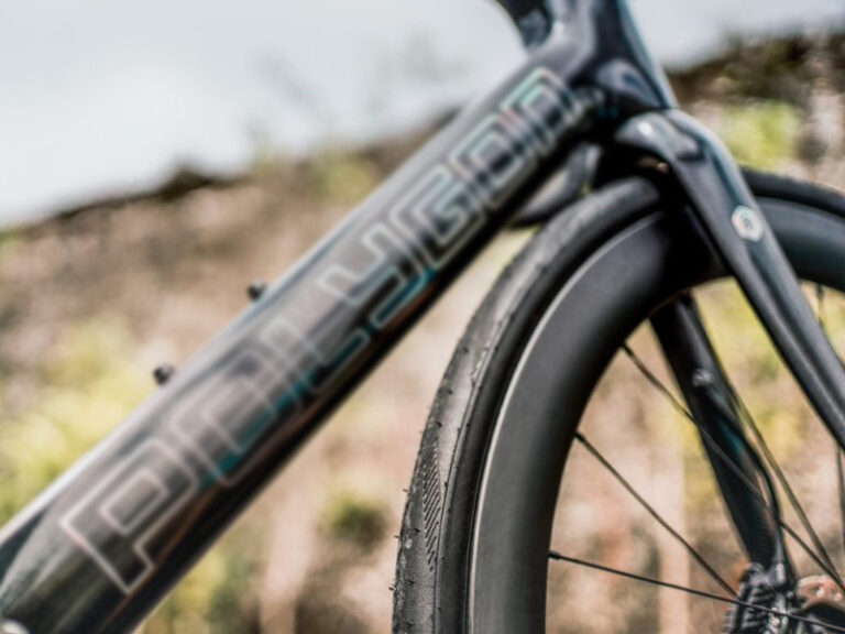 4 Easy Tips on How to Choose Your Hybrid Bike Tires Rodalink