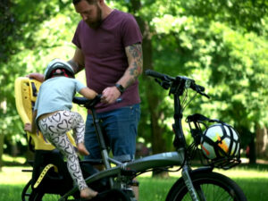 Foldable bike with store child seat