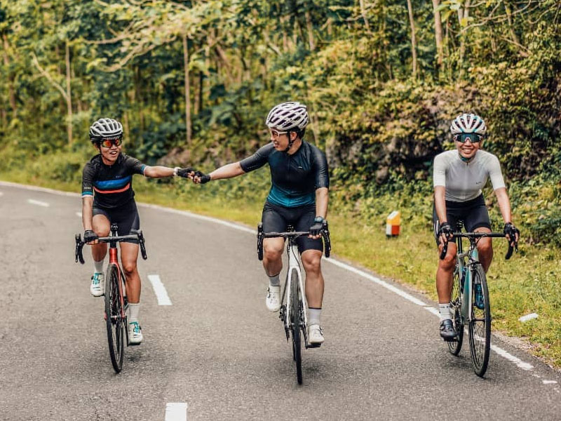 Group Cycling 101: Tips for Safe and Rewarding Adventures