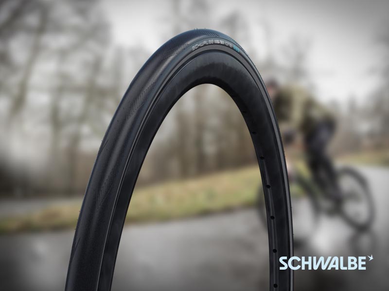 alt: Schwalbe one 365 tyre for all-season training