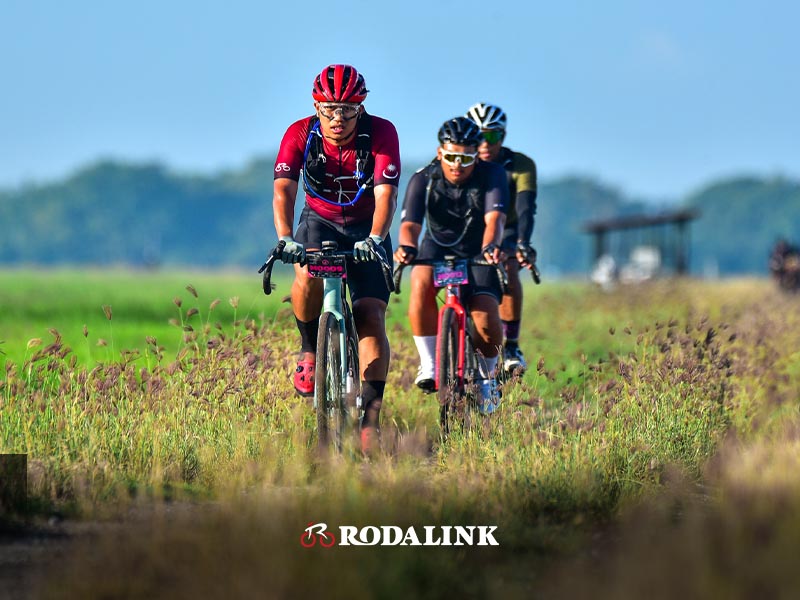 Participants catching the speed during the gravel bike race