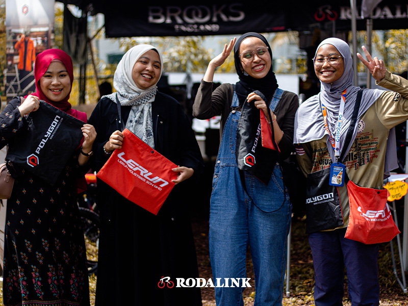 Passionate cycling girls at Rodalink Malaysia PJ Outdoor Expo