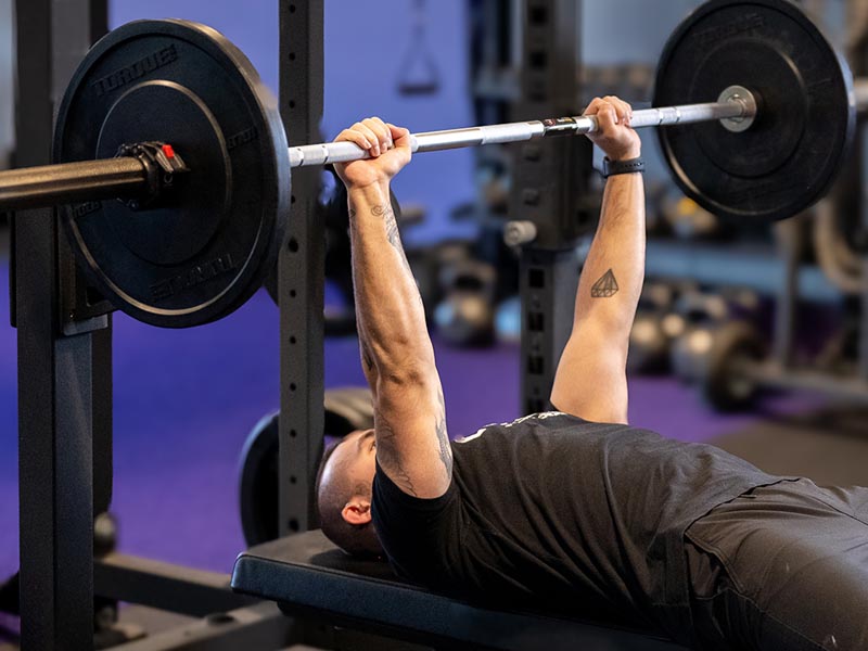 Bench press for strength training