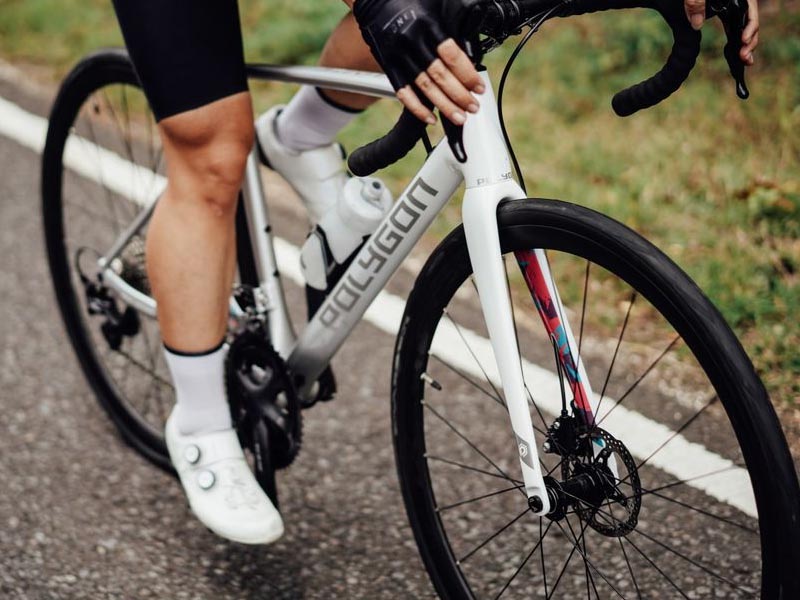 Polygon Strattos S5 Disc road bike appearance