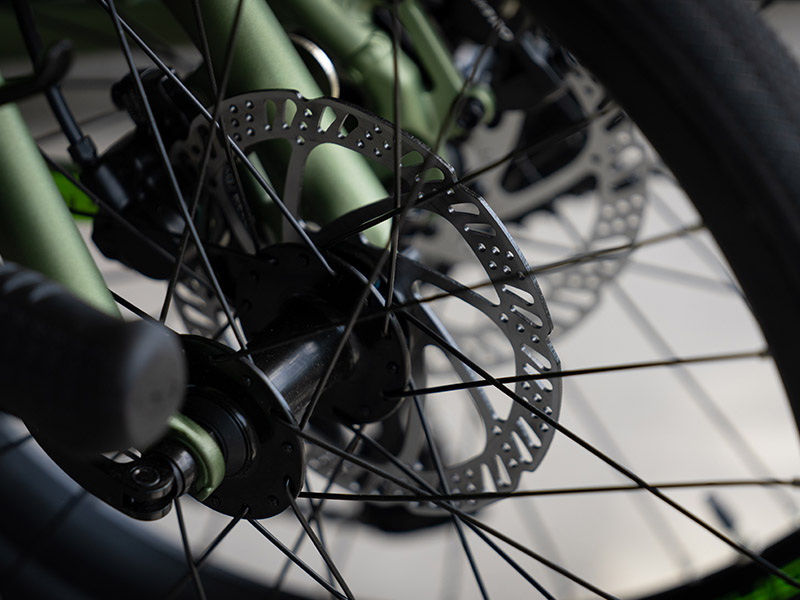 Polygon Urbano 5 folding bike’s mechanical disc brakes