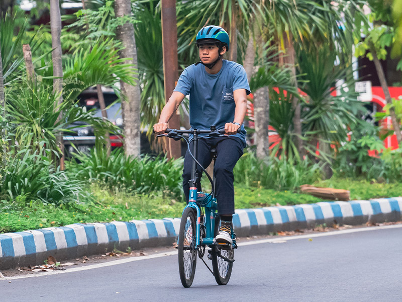 Riding a Polygon Urbano 5
