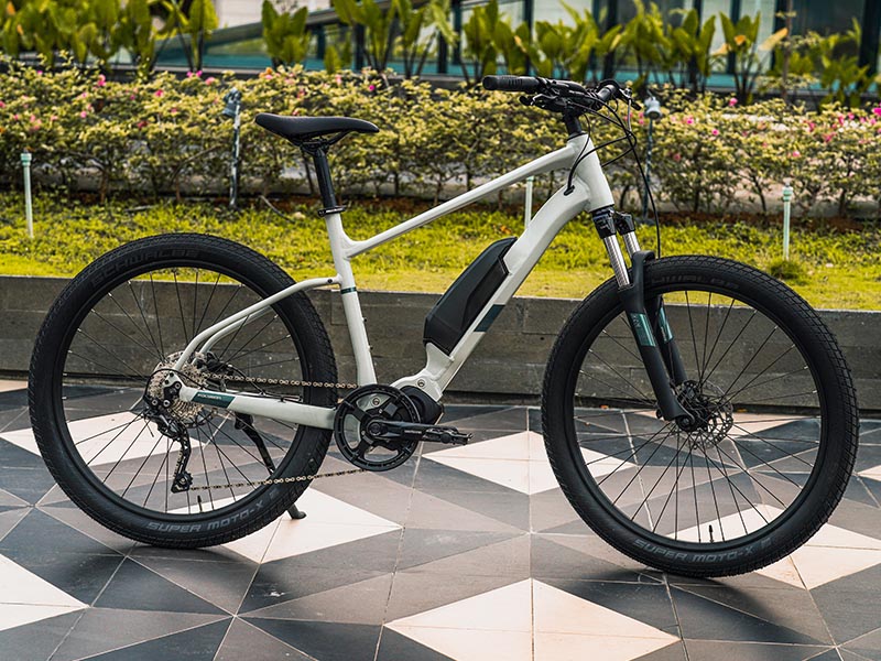 Sepeda hybrid listrik Polygon Kalosi Lanes Evo