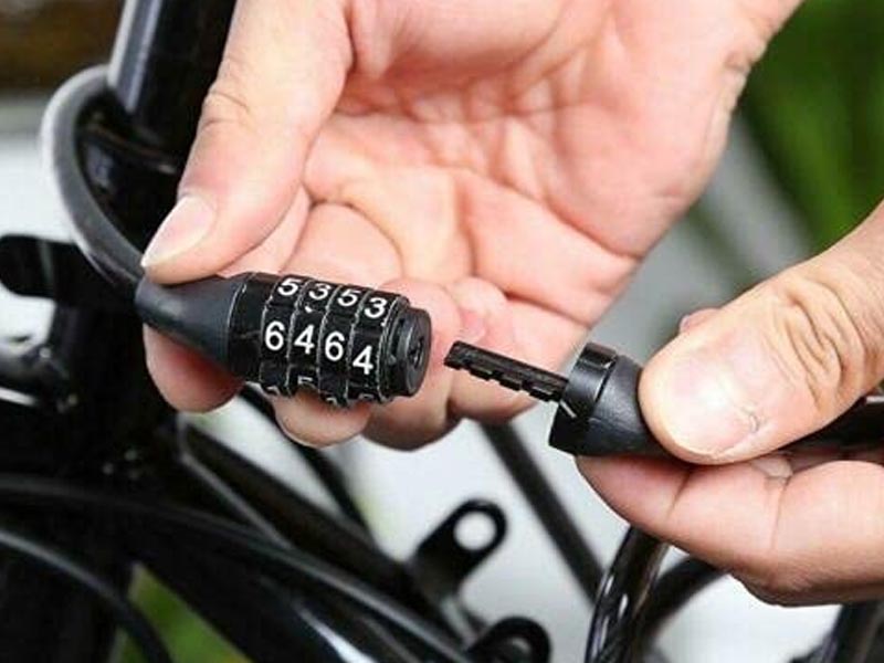 Locking a folding bike with a bike lock