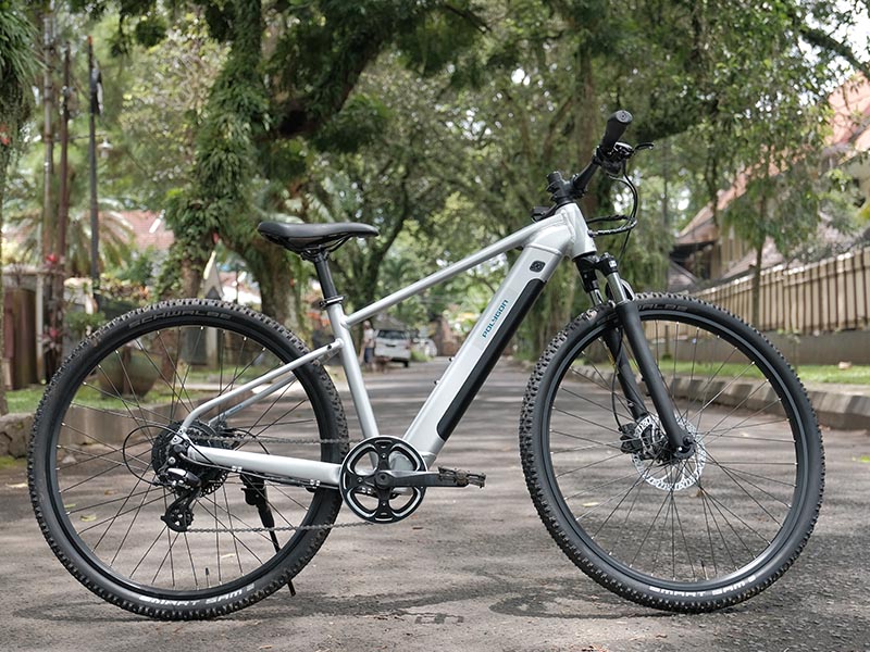 Rear-hub motor sepeda listrik