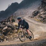 Sepeda gravel Polygon Tambora G7 beraksi di jalan