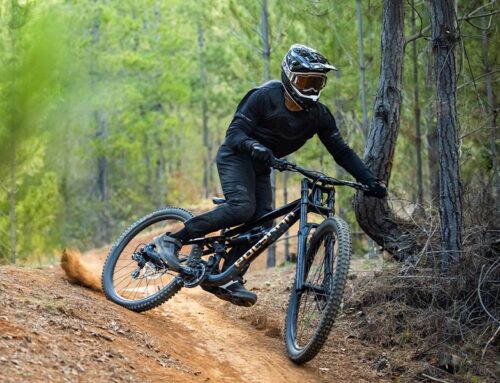 Teknik Aman Menuruni Jalur Ekstrem dengan Sepeda Downhill