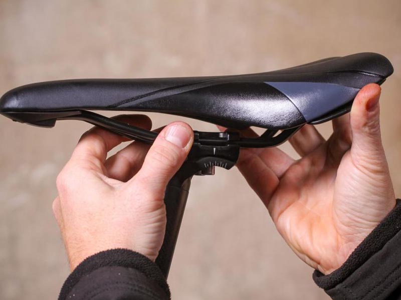 Adjust the inclination of the saddle