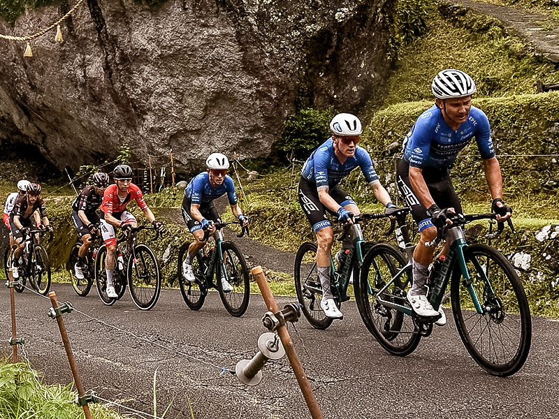 Road cycling with the Polygon Helios A road bike series