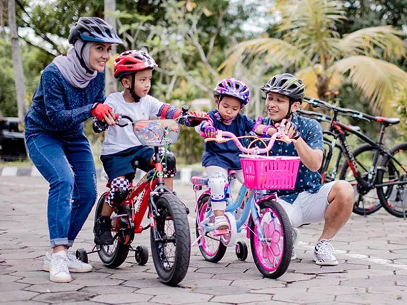 Berkunjung ke tempat wisata ramah pesepeda dengan anak