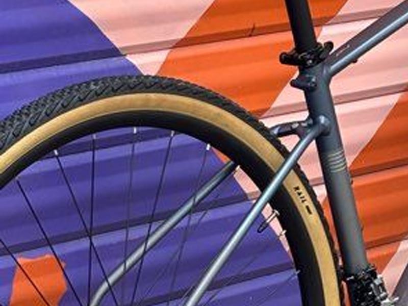 Ban 32C sepeda gravel Tambora A4