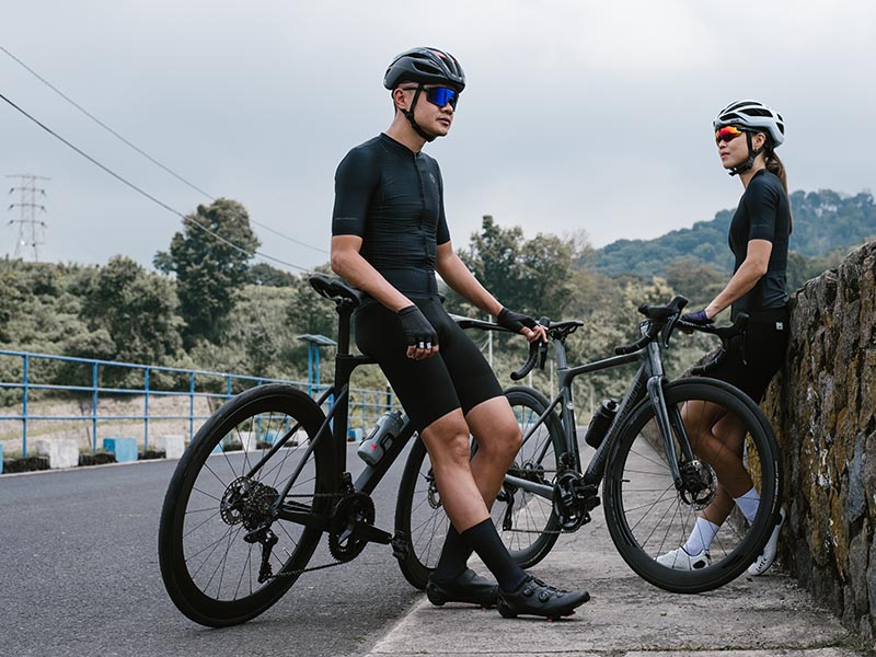Beginner cyclists’ stunning outfit
