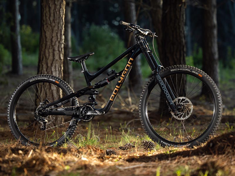 Sepeda downhill Collosus DH7